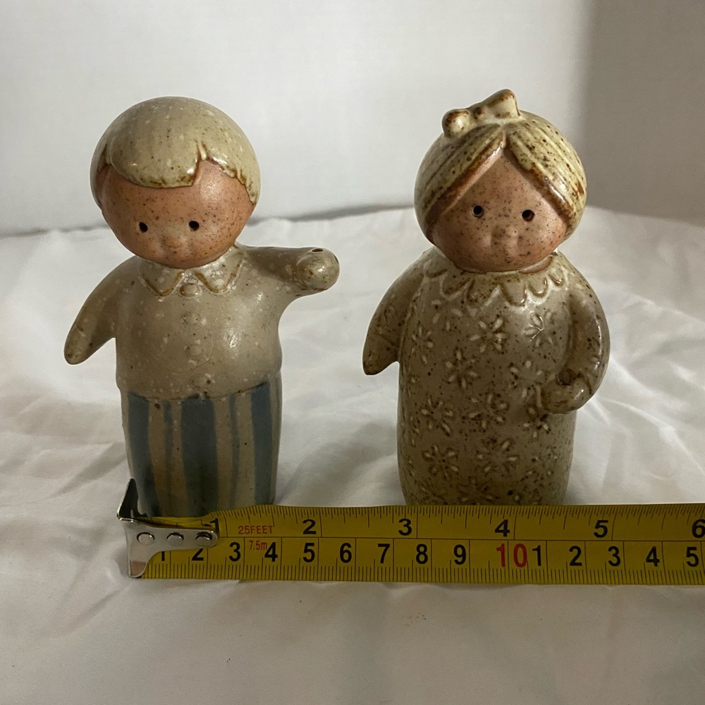 Vintage FF Japan Salt Pepper Shakers Speckled Ceramic Boy Girl Figures Blue Tan - Picture 9 of 10